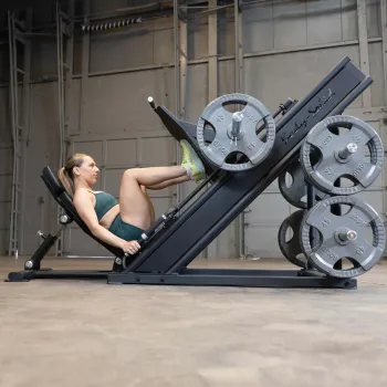 Body-Solid Pro ClubLine SGLP-500 – Seitenansicht mit beladenen Ablagedornen
