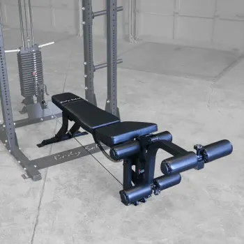Preview: Body-Solid GLEG am Kabelzug – flache Position