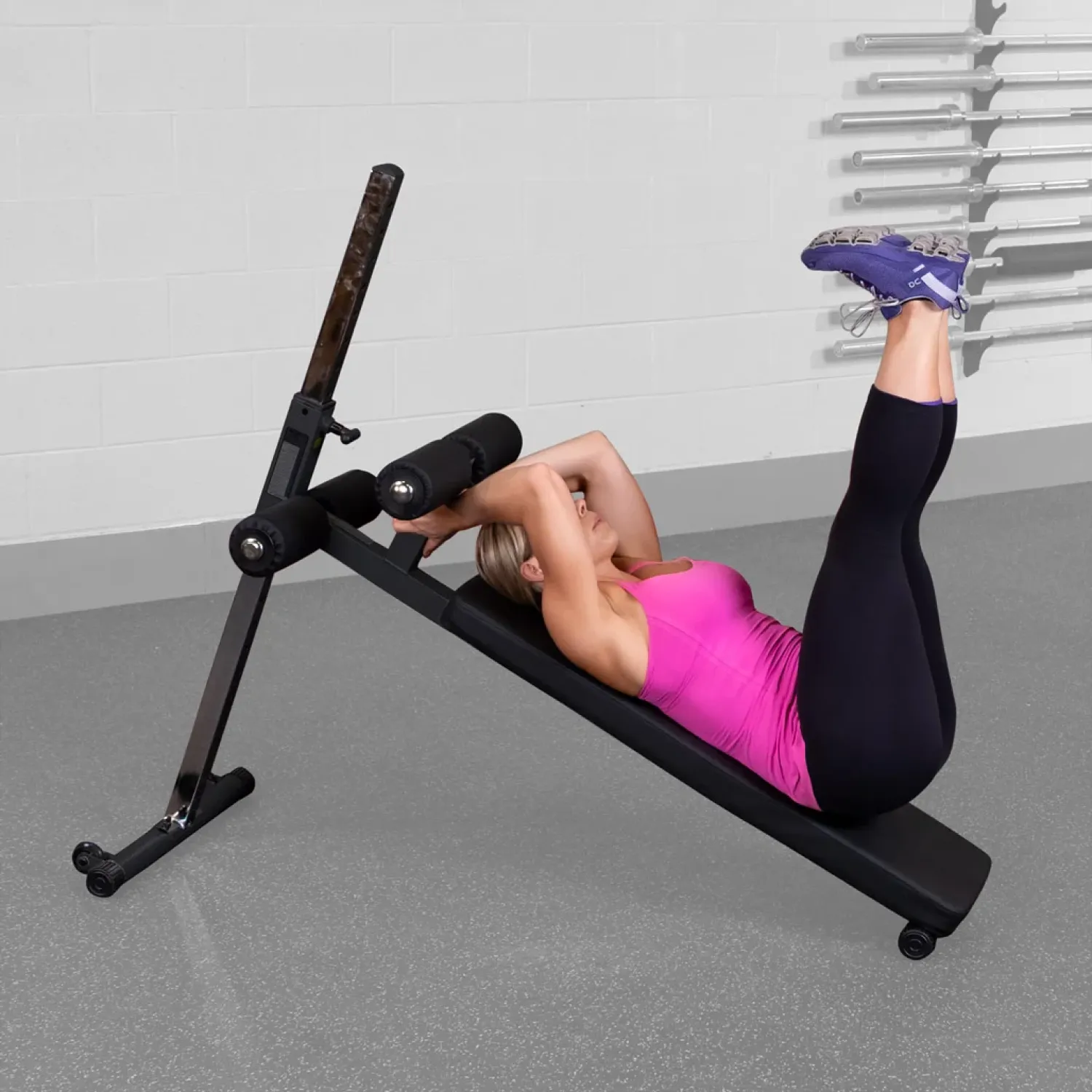 Body-Solid Bauchtrainer GAB-60B Black Edition – Beinheben