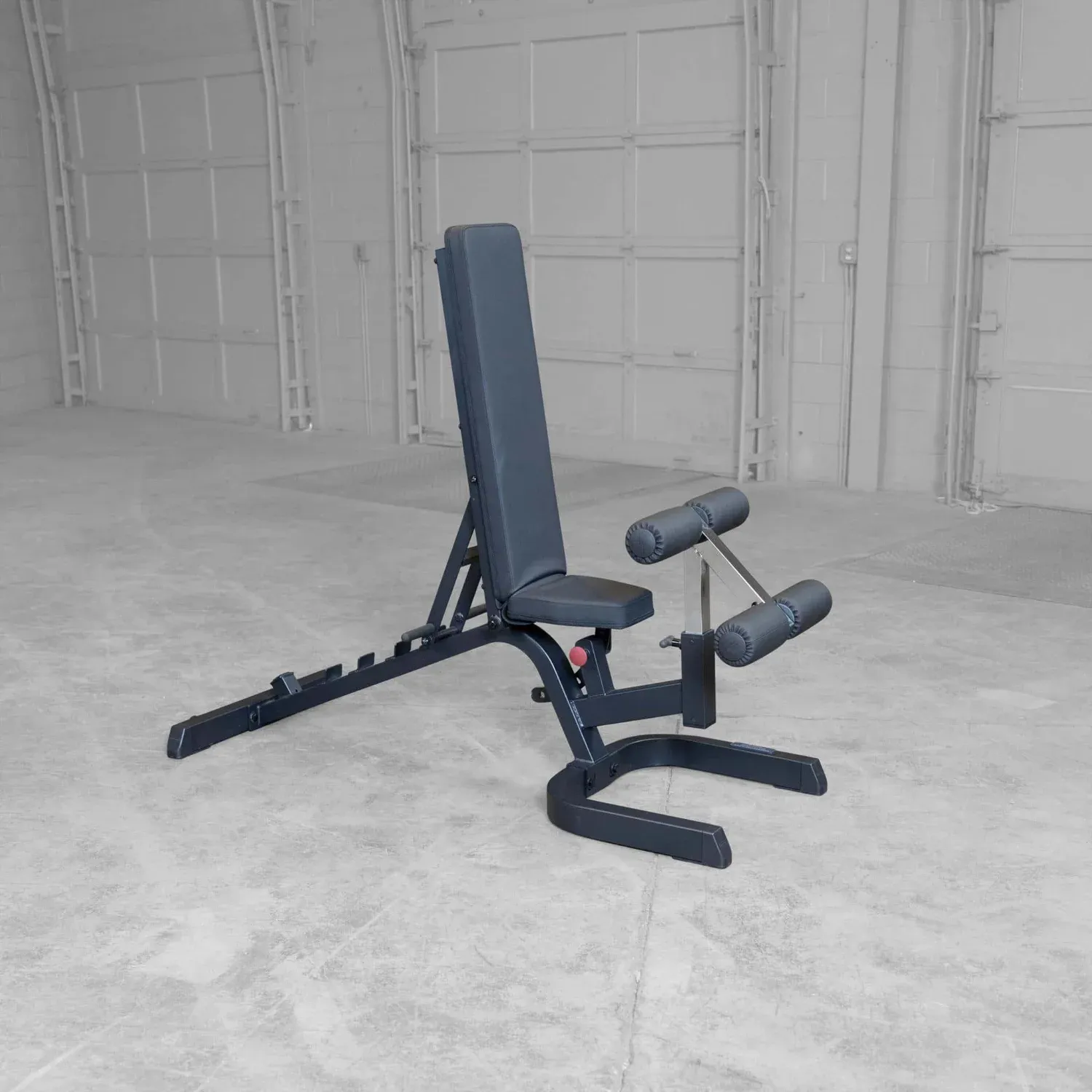 Body-Solid Kombibank Profi GFID-71B Black Edition – Schulterdrückposition